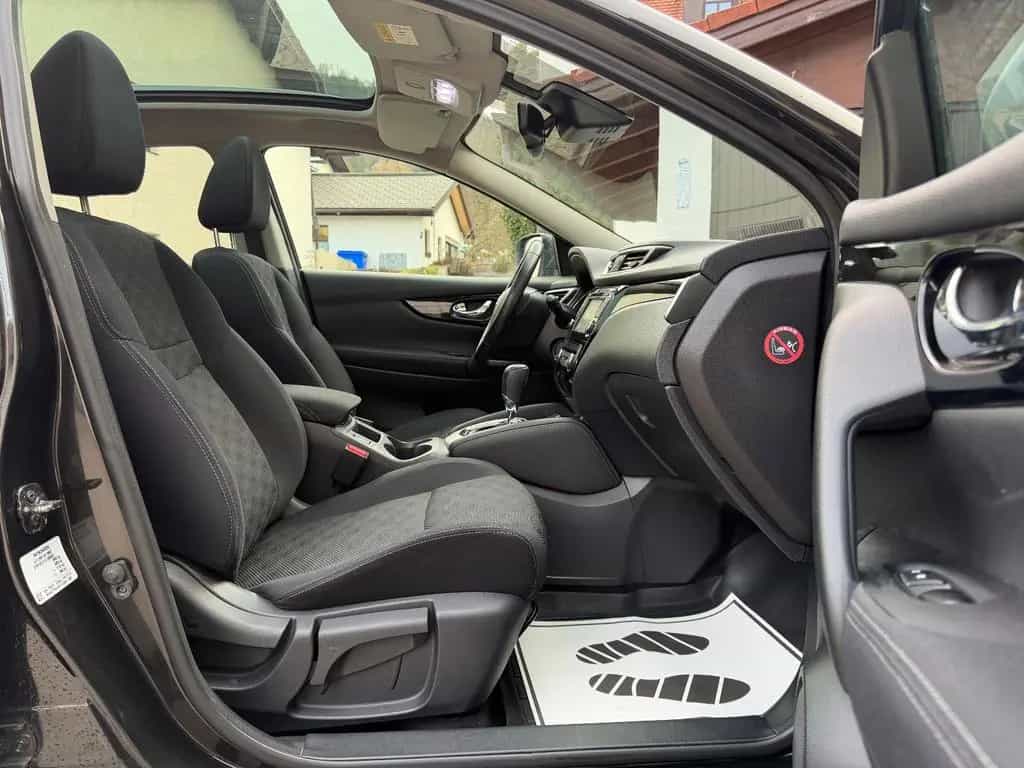 Nissan Qashqai 1.6 dCi*Automatik*360 Kamera*Pano*AHK 08/2015-photo-24