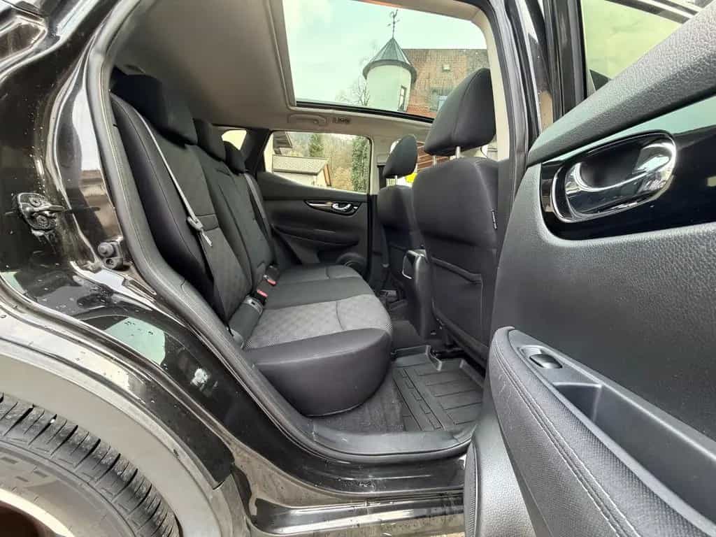 Nissan Qashqai 1.6 dCi*Automatik*360 Kamera*Pano*AHK 08/2015-photo-26