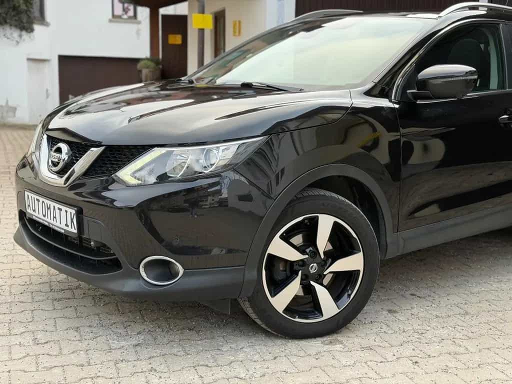Nissan Qashqai 1.6 dCi*Automatik*360 Kamera*Pano*AHK 08/2015-photo-5