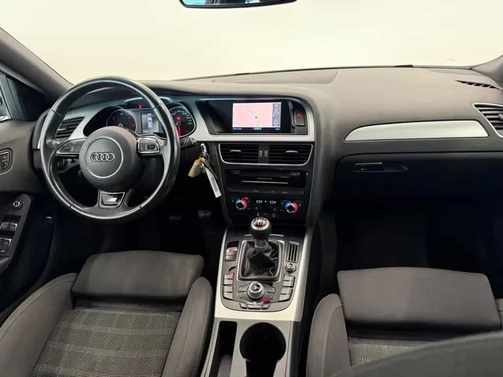 Audi A4 Avant 2.0 TDI S-Line  Ambition Xenon Navi AHK 04/2015-photo-11