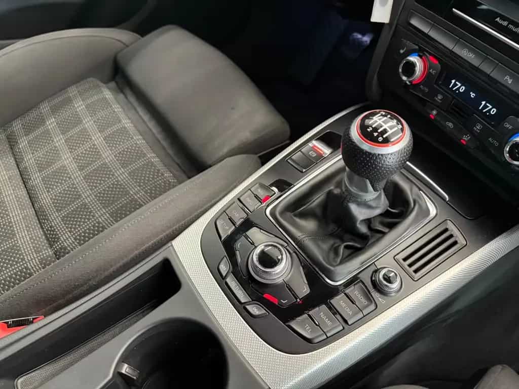 Audi A4 Avant 2.0 TDI S-Line  Ambition Xenon Navi AHK 04/2015-photo-15