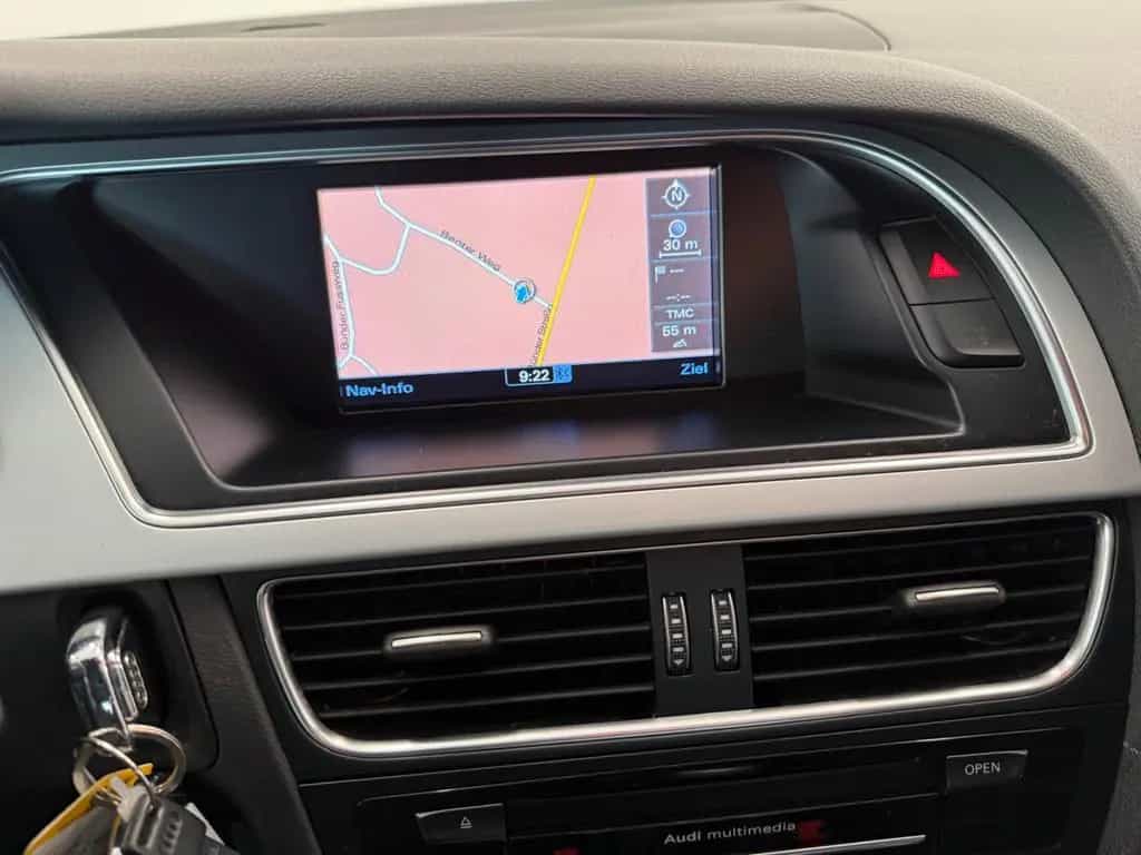Audi A4 Avant 2.0 TDI S-Line  Ambition Xenon Navi AHK 04/2015-photo-17