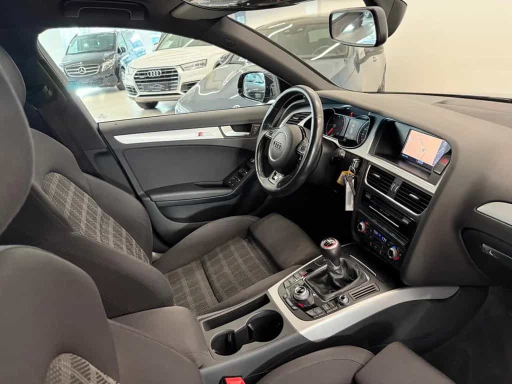 Audi A4 Avant 2.0 TDI S-Line  Ambition Xenon Navi AHK 04/2015-photo-8