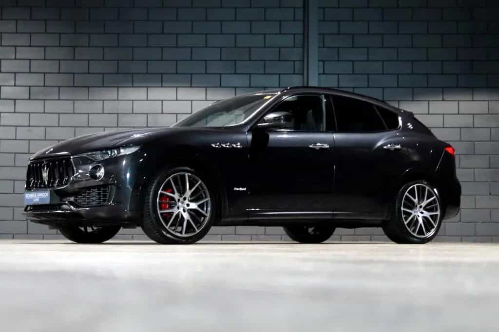 Maserati Levante GranSport Diesel Q4 Pano LED AHK 01/2018-photo-1