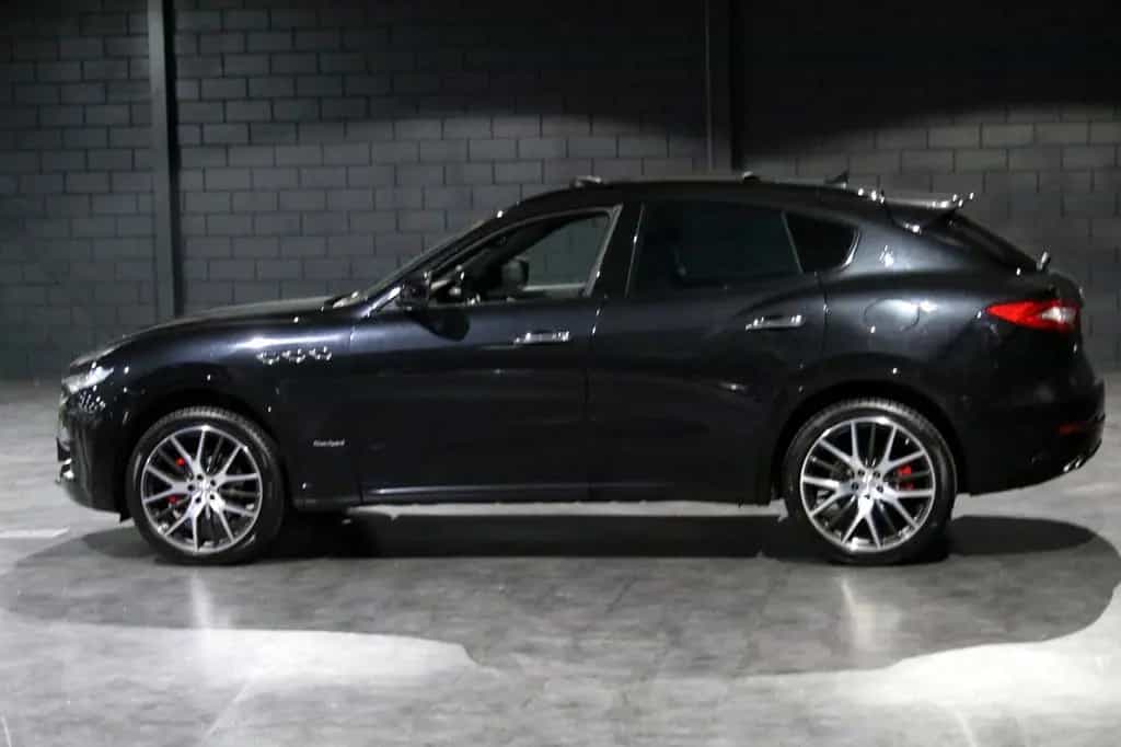 Maserati Levante GranSport Diesel Q4 Pano LED AHK 01/2018-photo-5