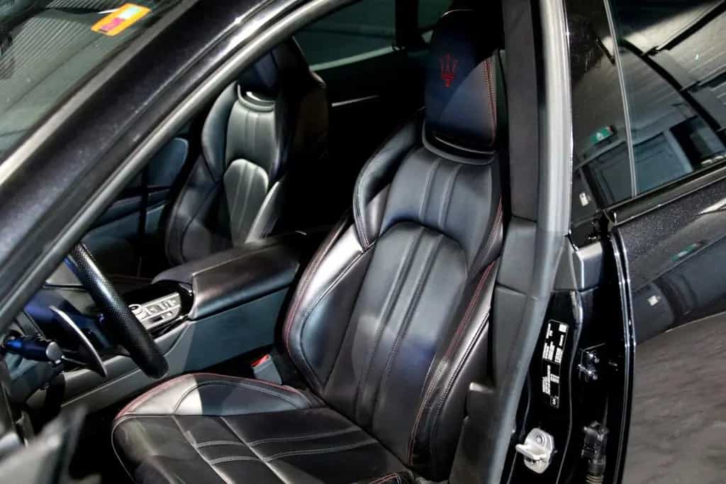 Maserati Levante GranSport Diesel Q4 Pano LED AHK 01/2018-photo-9