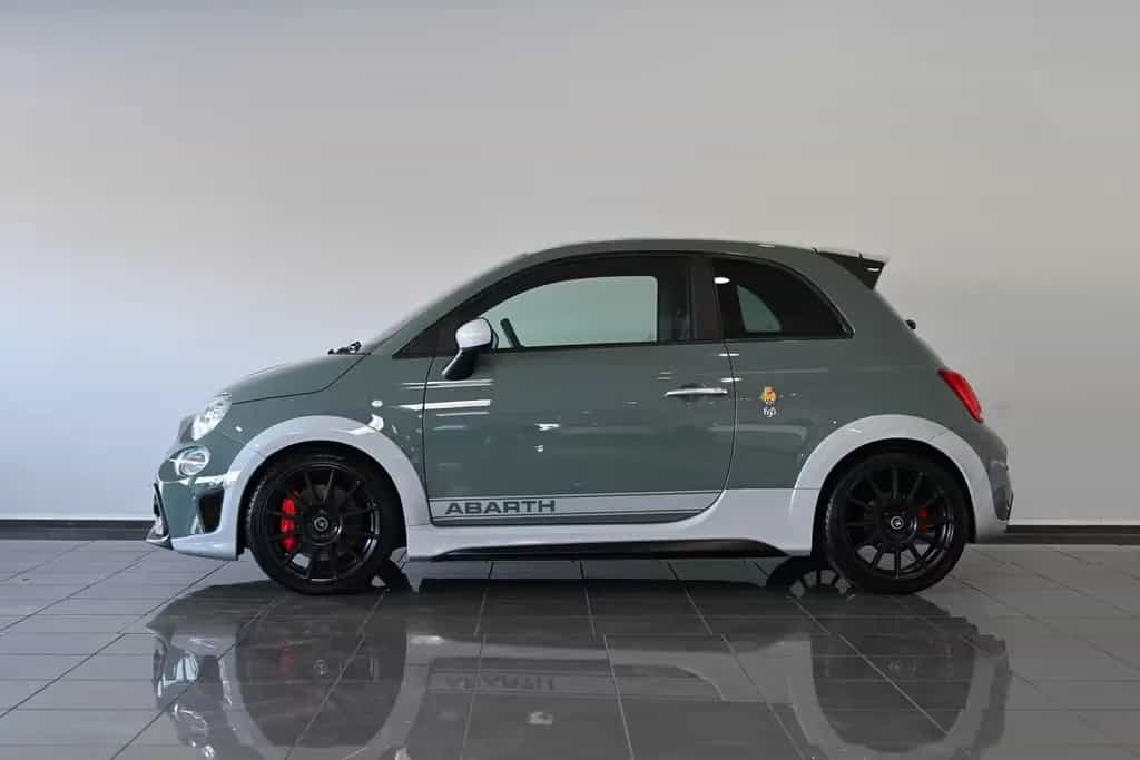 Abarth 695 70th Anniversario Sabelt-Sportsitze Navi PDC 01/2020-photo-2