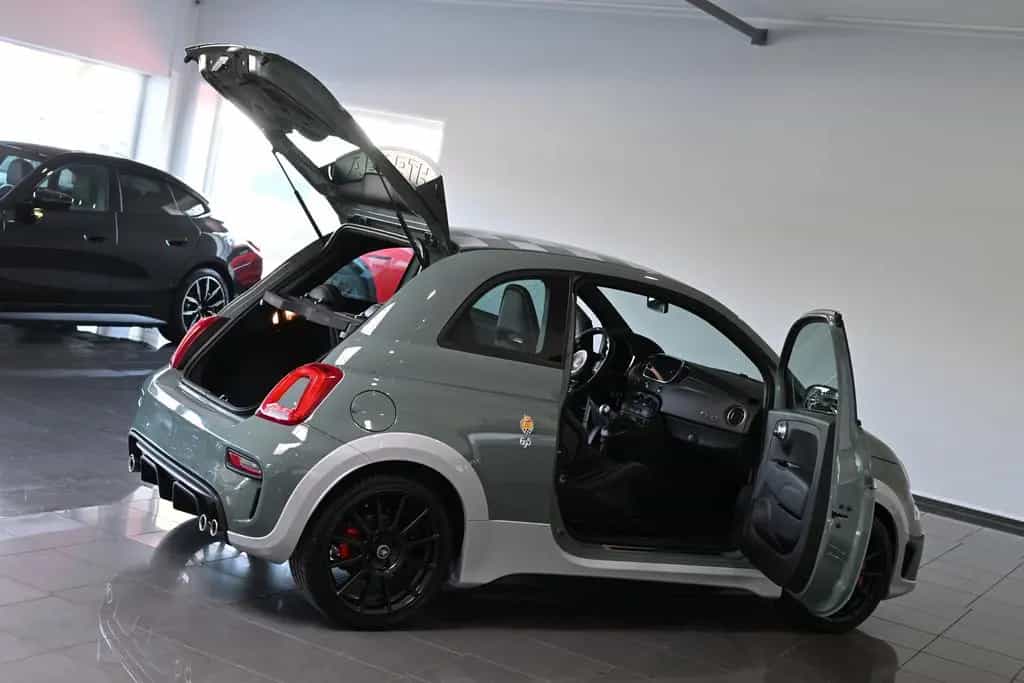Abarth 695 70th Anniversario Sabelt-Sportsitze Navi PDC 01/2020-photo-20