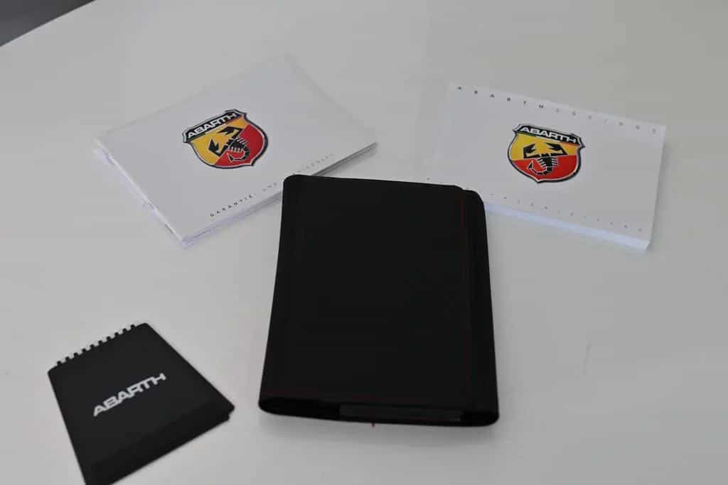 Abarth 695 70th Anniversario Sabelt-Sportsitze Navi PDC 01/2020-photo-27
