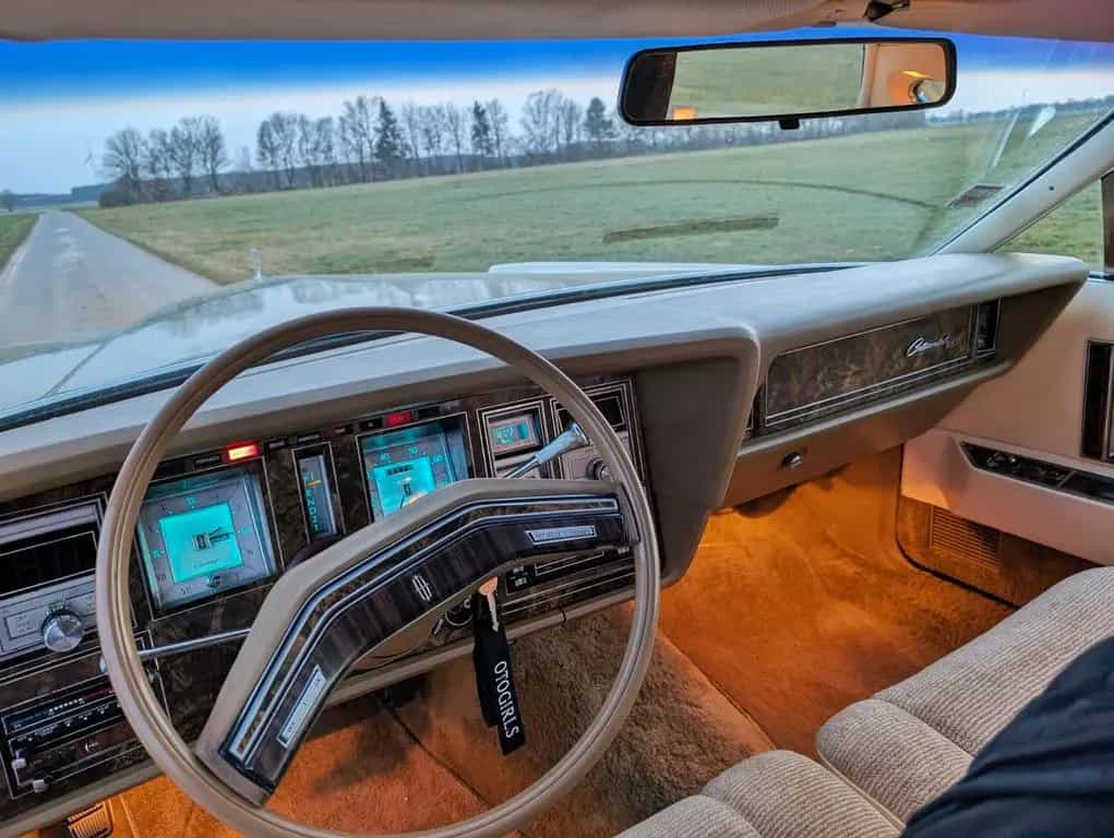 Lincoln Continental 6.6l Coupe Gold - Cartier Uhr/H Zul. 07/1979-photo-12