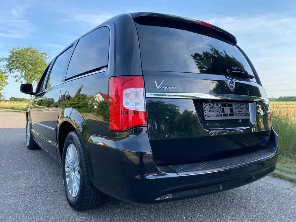 Lancia Voyager Gold 12/2011-photo-18