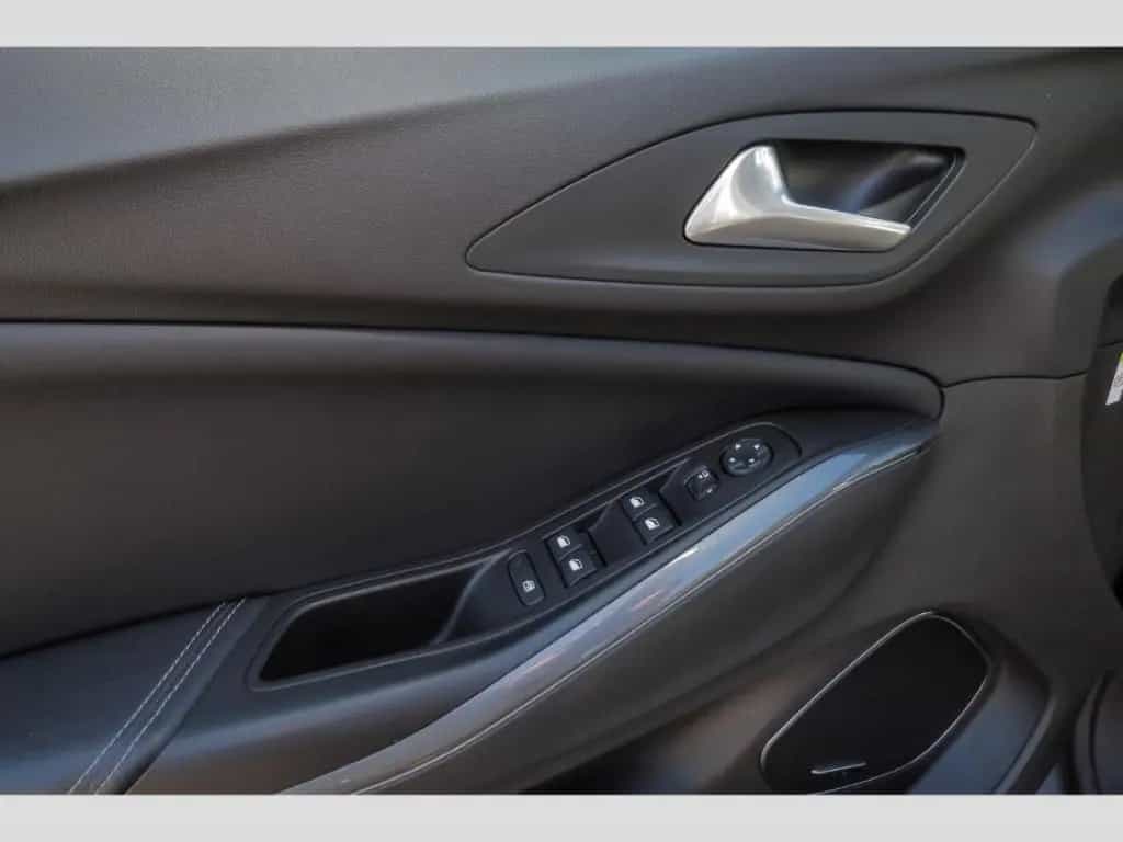 Opel Grandland X Ultimate 1.6 Voll-LED Leder 18 Zoll 07/2020-photo-15