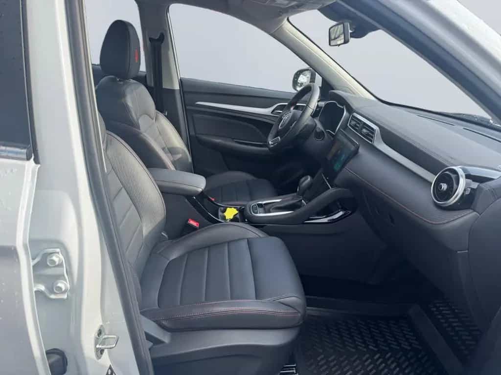 MG ZS 1.0T-GDI Luxury *NAVI*360°*LEDER*SHZ* 09/2024-photo-17