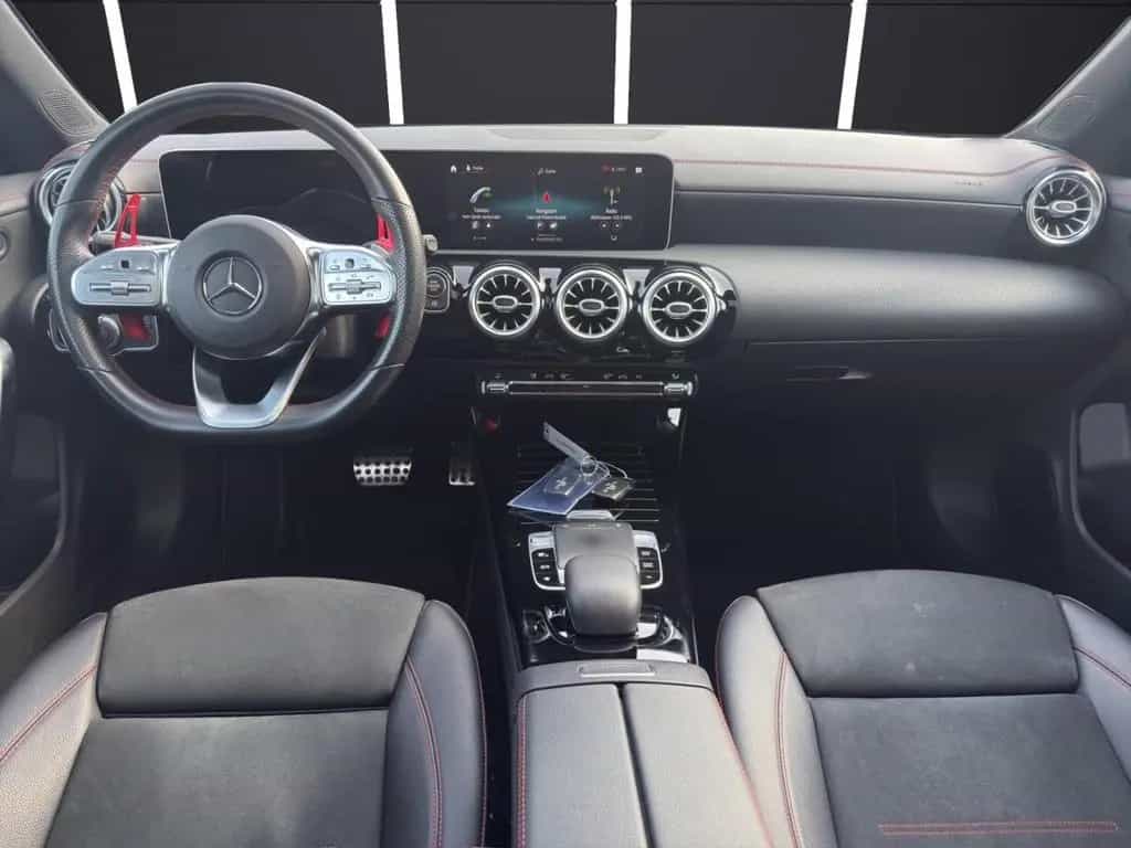 Mercedes-Benz CLA 180 Shooting Brake AMG Line Panodach Navi Di 12/2019-photo-11