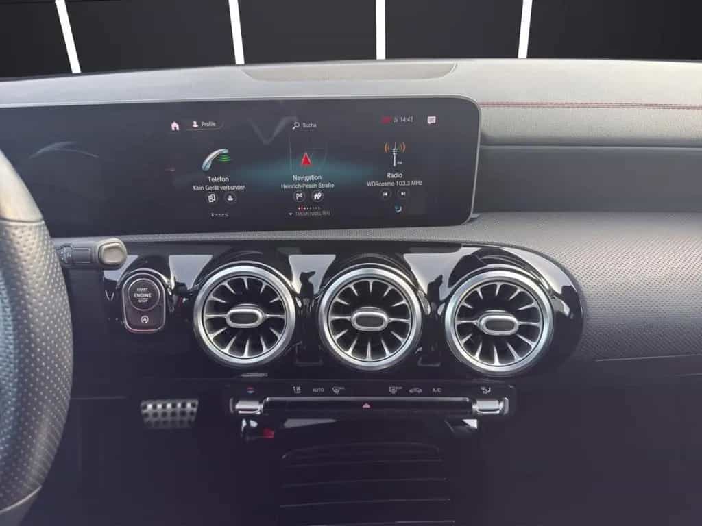 Mercedes-Benz CLA 180 Shooting Brake AMG Line Panodach Navi Di 12/2019-photo-14