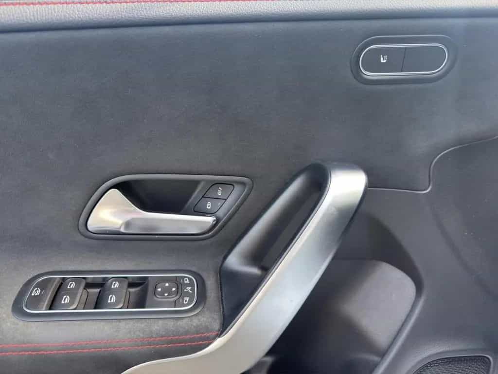 Mercedes-Benz CLA 180 Shooting Brake AMG Line Panodach Navi Di 12/2019-photo-22