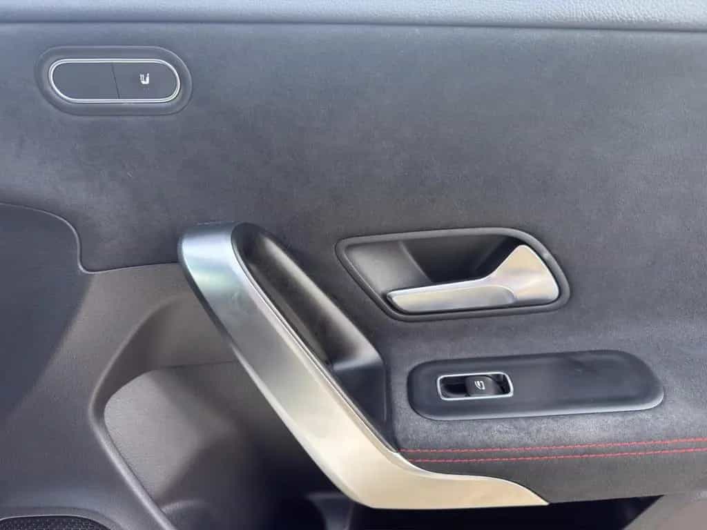 Mercedes-Benz CLA 180 Shooting Brake AMG Line Panodach Navi Di 12/2019-photo-27