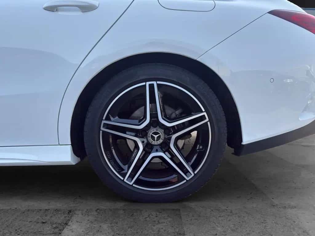 Mercedes-Benz CLA 180 Shooting Brake AMG Line Panodach Navi Di 12/2019-photo-32