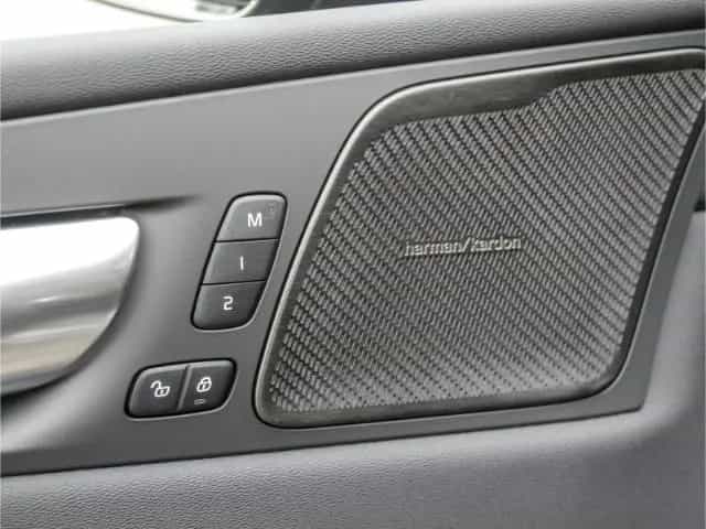 Volvo XC60 Plus Dark B4 Benzin StandHZG  BLIS Leder Me 11/2023-photo-10