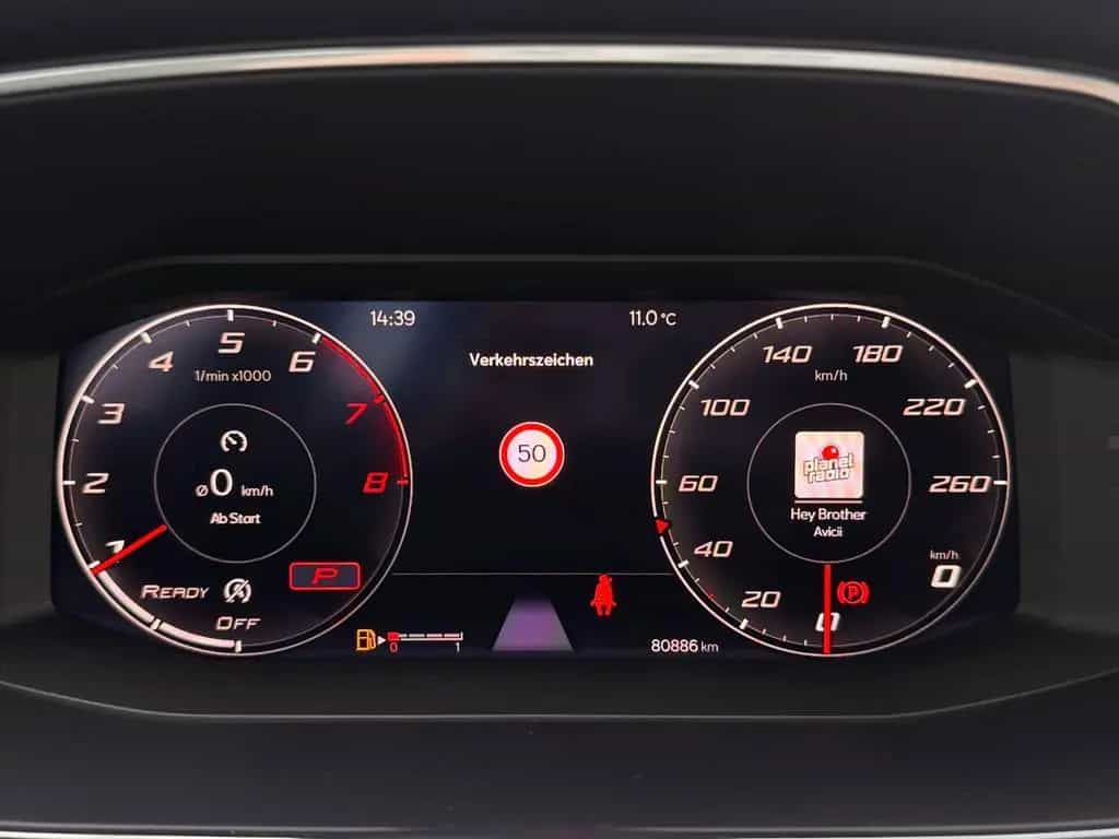 Seat Leon ST Xcellence DSG°ACC°LED°KAMERA°KEYLESS°SHZ 12/2020-photo-25