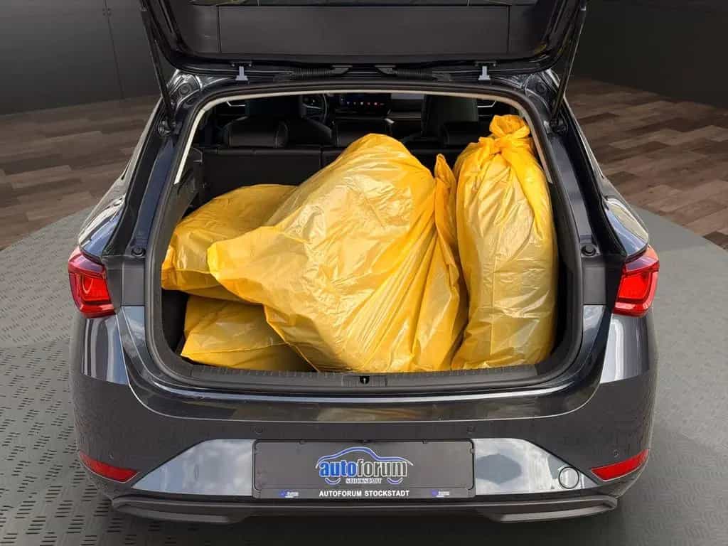 Seat Leon ST Xcellence DSG°ACC°LED°KAMERA°KEYLESS°SHZ 12/2020-photo-5