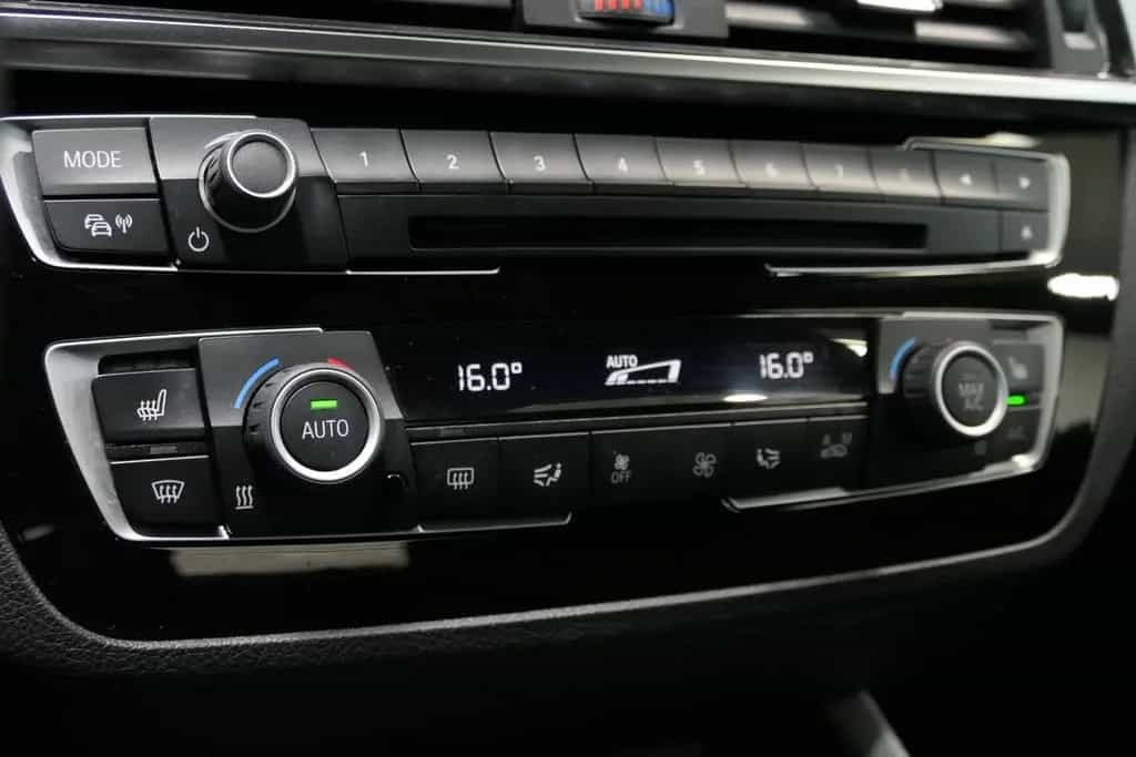BMW 2 Series 218 d M Sport *Navi*Leder*H&K*LED*AHK*LM18* 04/2018-photo-24