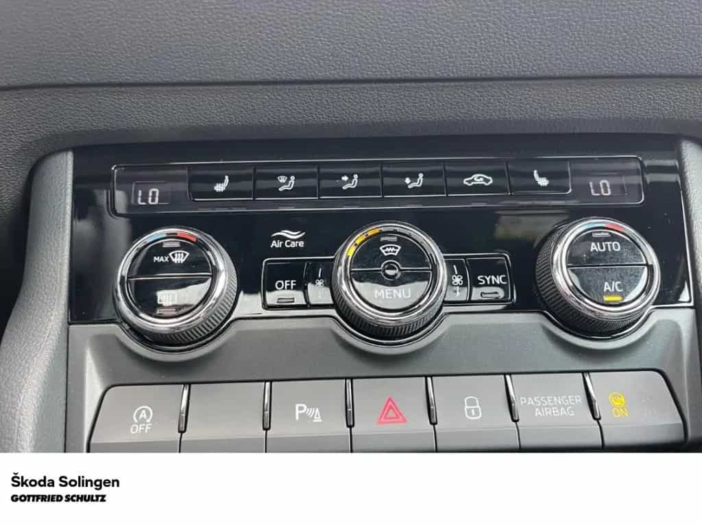 Skoda Karoq 1.5 TSI Sportline DSG   AHK   Pano   Kamer 02/2025-photo-17