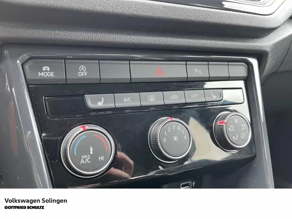 Volkswagen T-Roc 1.5 TSI Sport Pano   Klima   SHZ   PDC   L 07/2018-photo-17