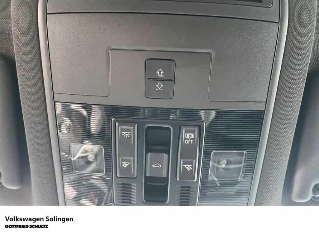 Volkswagen T-Roc 1.5 TSI Sport Pano   Klima   SHZ   PDC   L 07/2018-photo-19