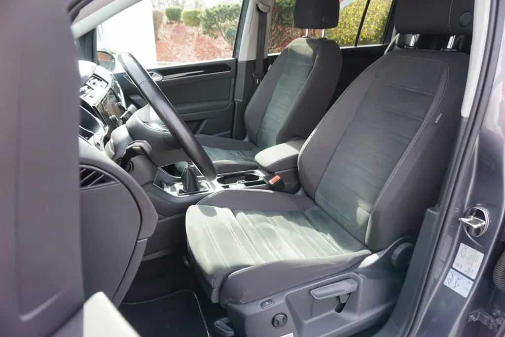 Volkswagen Touran 2.0 TDI R-Line LED Massagesitz Navi 04/2020-photo-21