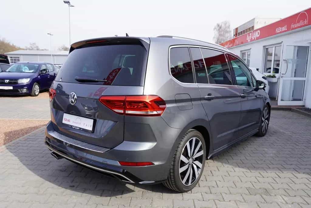 Volkswagen Touran 2.0 TDI R-Line LED Massagesitz Navi 04/2020-photo-4