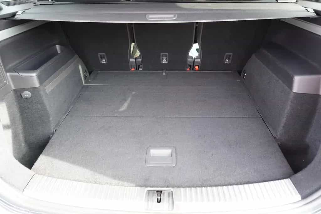 Volkswagen Touran 2.0 TDI R-Line LED Massagesitz Navi 04/2020-photo-7