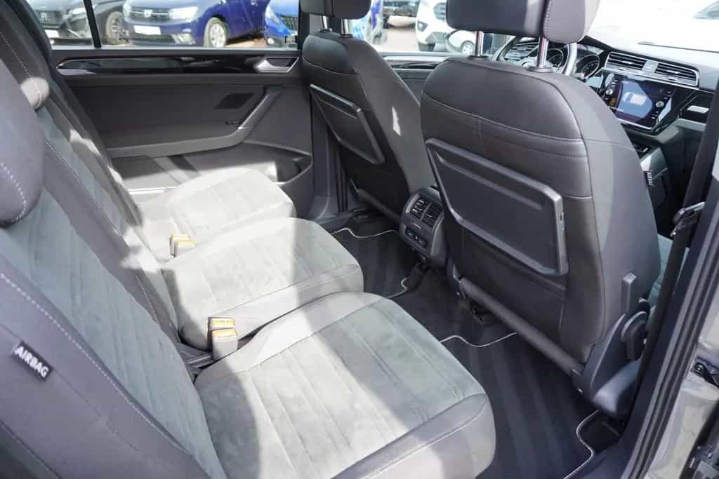 Volkswagen Touran 2.0 TDI R-Line LED Massagesitz Navi 04/2020-photo-8