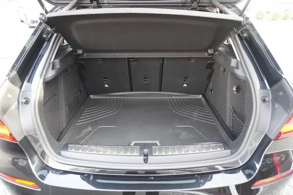 BMW 118 i Advantage Shadow Line Klimaaut. LED Navi 03/2021-photo-28