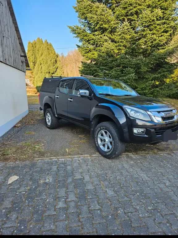 Isuzu D-Max 10/2014-photo-0