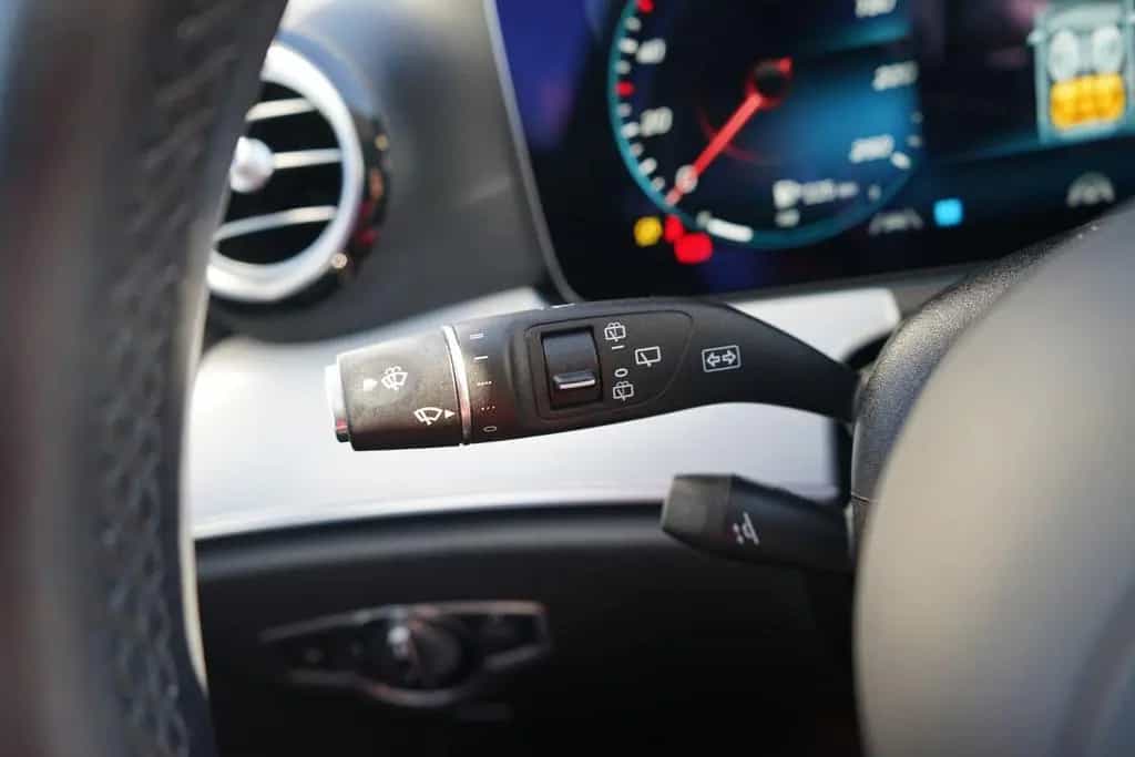 Mercedes-Benz E-Class E220 d Avantgarde 4-Matic LED Navi ACC AHK 01/2021-photo-21