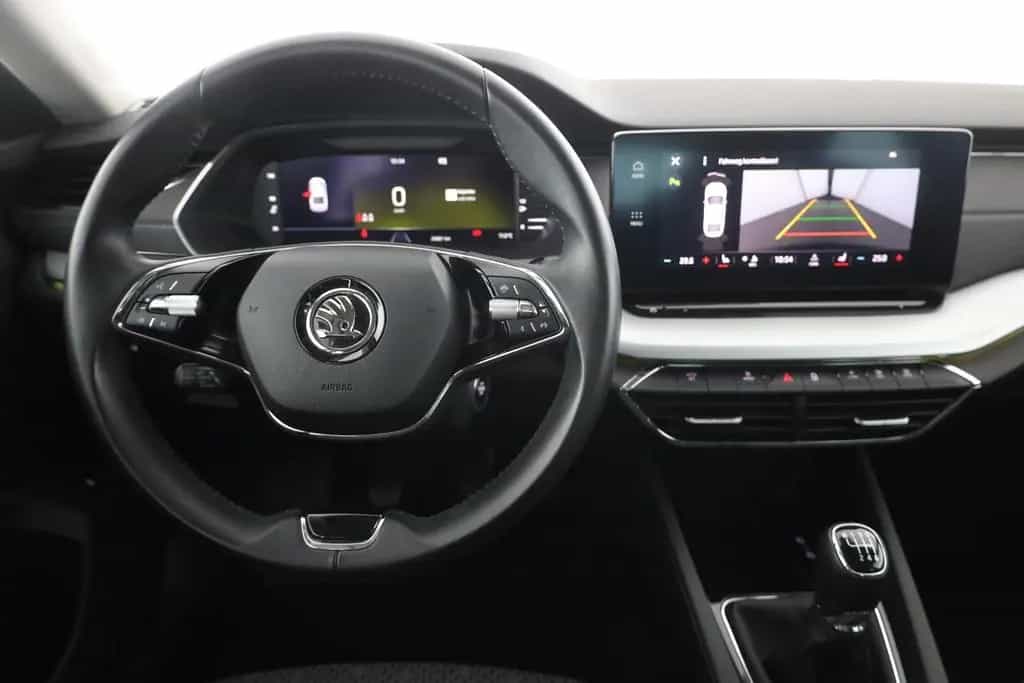 Skoda Octavia 1.5 TSI Style LED Navi ACC Kamera PDC 09/2020-photo-9