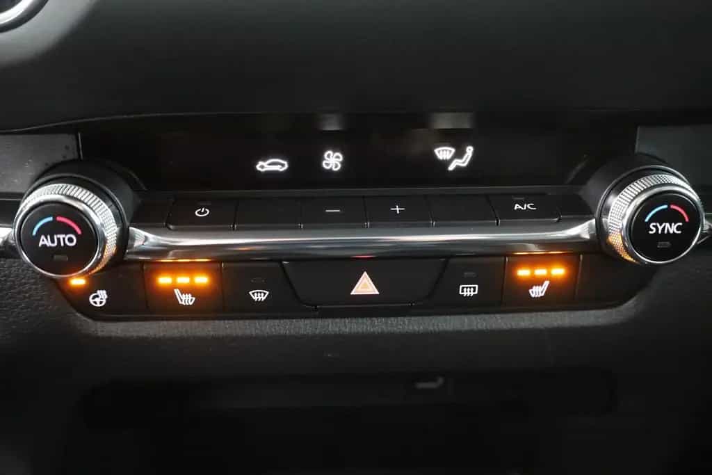 Mazda CX-30 2.0 M-Hybrid Selection Aut. LED Head-Up 02/2020-photo-11