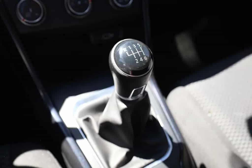 Volkswagen T-Roc 1.0 ACC Klima Spurhalte Bluetooth USB 11/2018-photo-16