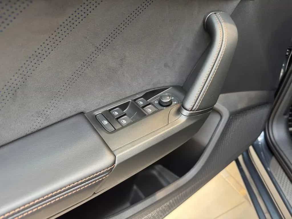 Cupra Leon VZ 2.0 TSI DSG MATRIX*NAVI*RFK*ACC* 03/2026-photo-17