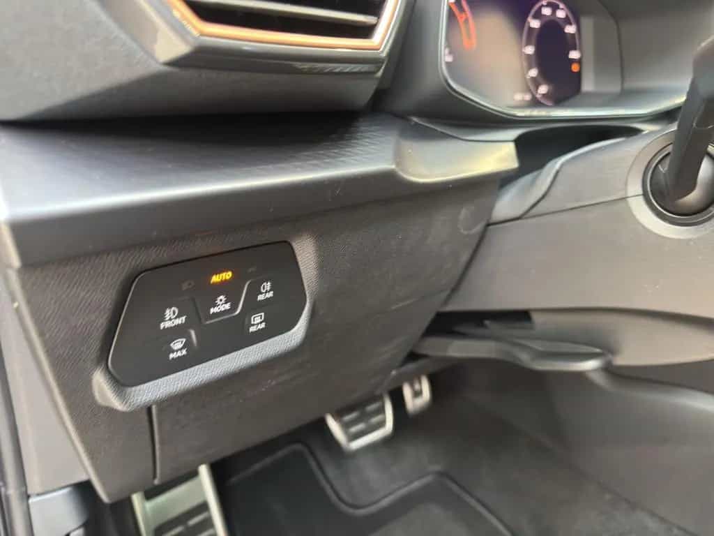 Cupra Leon VZ 2.0 TSI DSG MATRIX*NAVI*RFK*ACC* 03/2026-photo-18