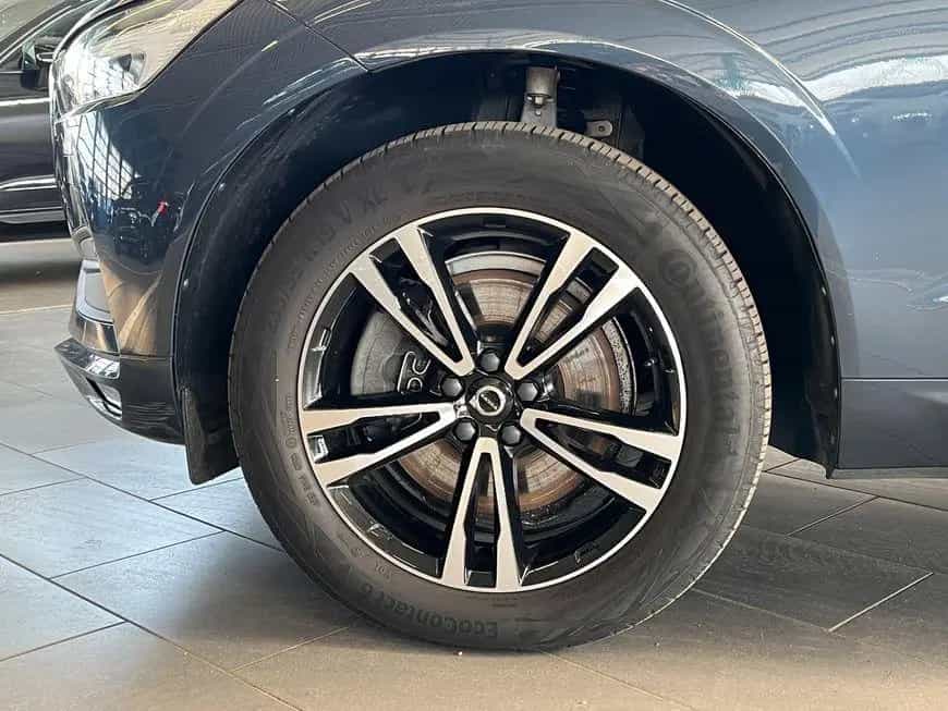 Volvo XC60 B4 AWD Momentum-Pro Aut BLIS 19'' Kamera Vo 12/2020-photo-25