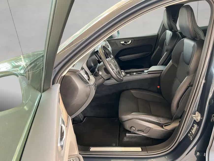 Volvo XC60 B4 AWD Momentum-Pro Aut BLIS 19'' Kamera Vo 12/2020-photo-9