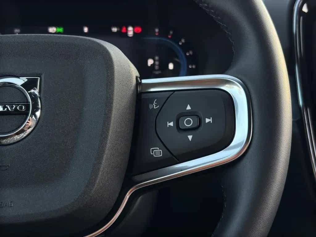 Volvo XC40 B3 Plus Dark/Navi/LED/360Kamera/BLIS/19Zoll 04/2025-photo-20
