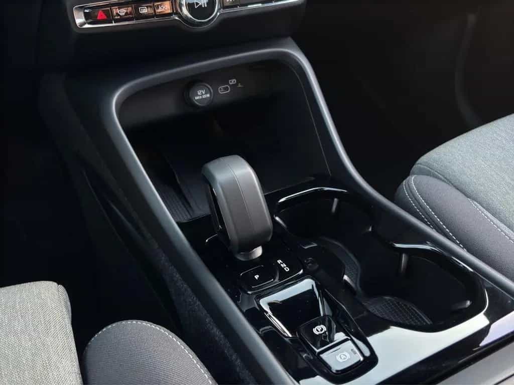 Volvo XC40 B3 Plus Dark/Navi/LED/360Kamera/BLIS/19Zoll 04/2025-photo-21