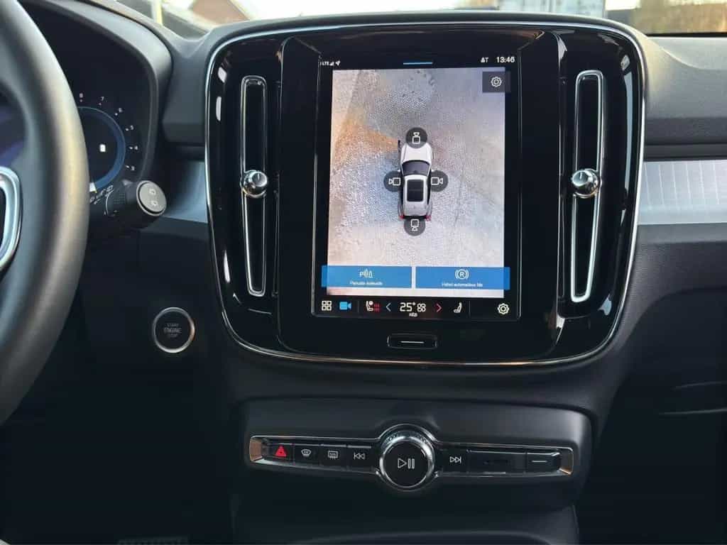 Volvo XC40 B3 Plus Dark/Navi/LED/360Kamera/BLIS/19Zoll 04/2025-photo-22