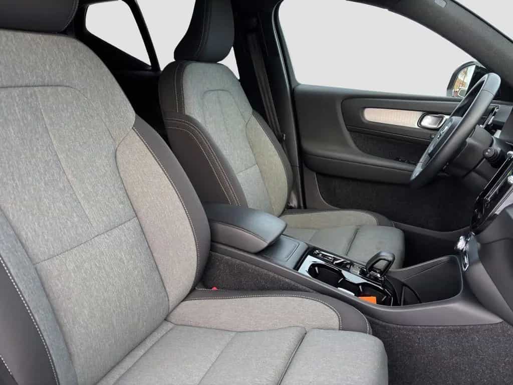 Volvo XC40 B3 Plus Black Edition/Navi/LED/360K/20Zoll 04/2025-photo-15