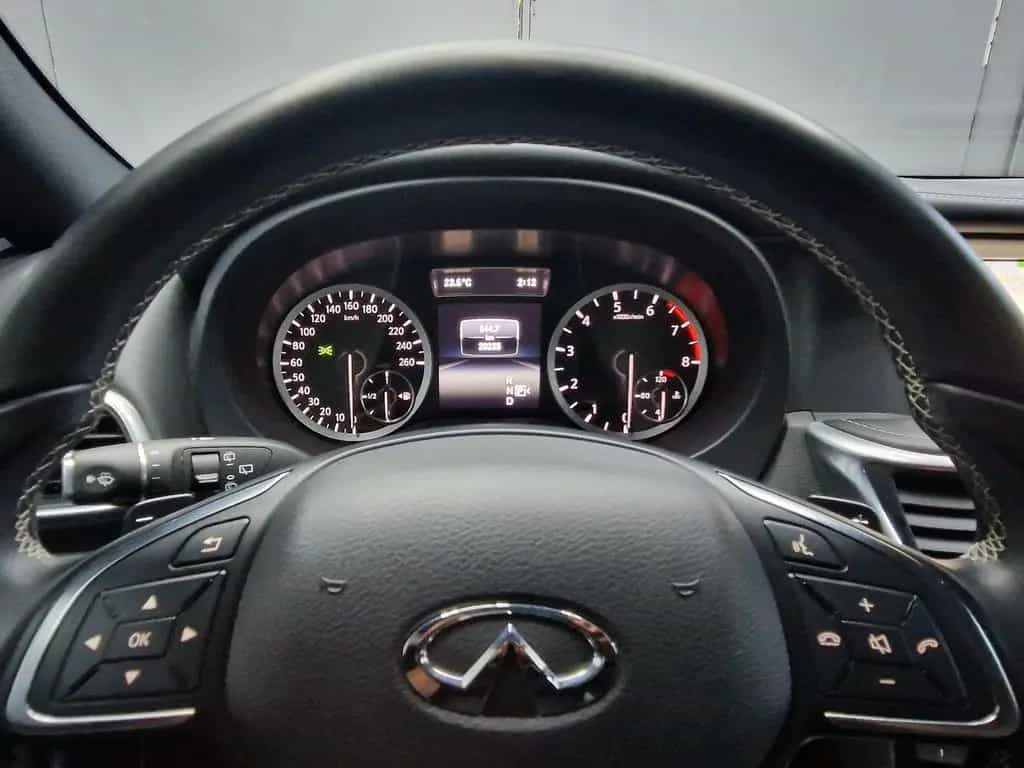 Infiniti Q30 S 2.0 Turbo Sport Tech 4WD|AUTOM|LEDER|PANO 12/2019-photo-13