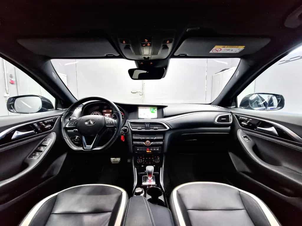 Infiniti Q30 S 2.0 Turbo Sport Tech 4WD|AUTOM|LEDER|PANO 12/2019-photo-5