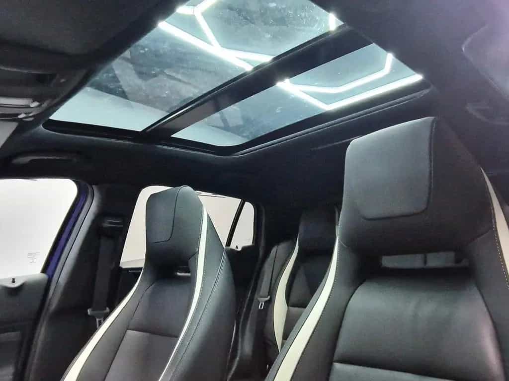Infiniti Q30 S 2.0 Turbo Sport Tech 4WD|AUTOM|LEDER|PANO 12/2019-photo-7